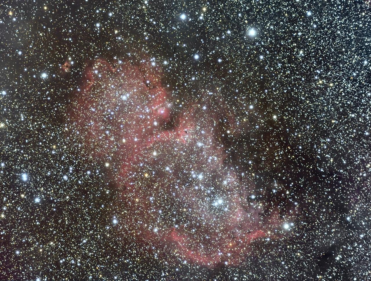 Nebuleuse de l ame 40x5mn en l 36x5mn rvb gain 139 fs60c asi1600 10 c ioptron skyguider pro guidage en alpha astroqueyras st veran 19092022 pixinsight tttapple hdr